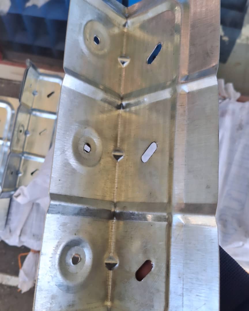 تولید و فروش میلگرد بستر و والپست منقطع صیدی در صحنه